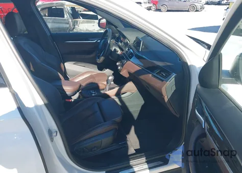 2018 BMW X1 xDrive28I z USA, uszkodzony, nr VIN WBXHT3C33J5K27594